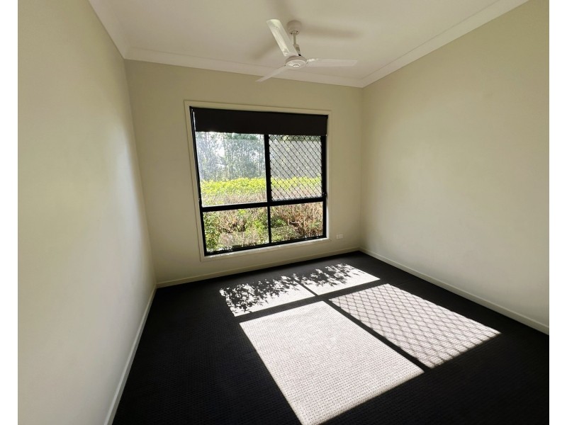 17 Barrington Street, Pacific Pines QLD 4211