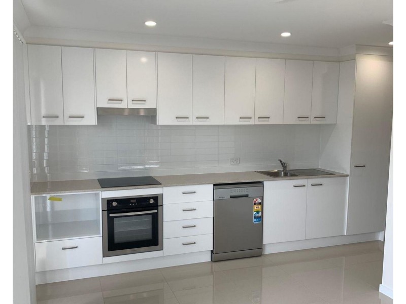 2/28 Greenpark Drive, Crestmead QLD 4132