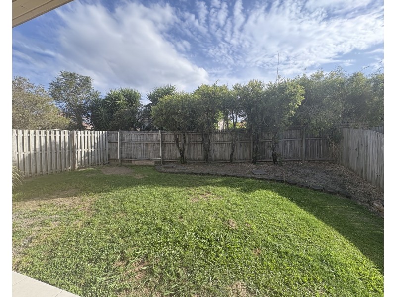 2/10 Joshua Place, Oxenford QLD 4210