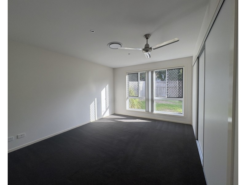 2/10 Joshua Place, Oxenford QLD 4210