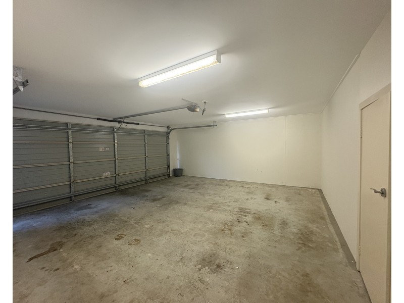 2/10 Joshua Place, Oxenford QLD 4210