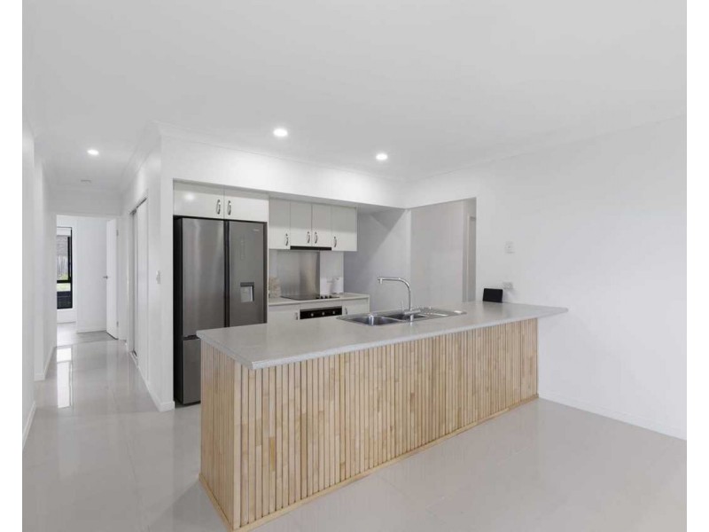 12 Edgeware Road, Pimpama QLD 4209