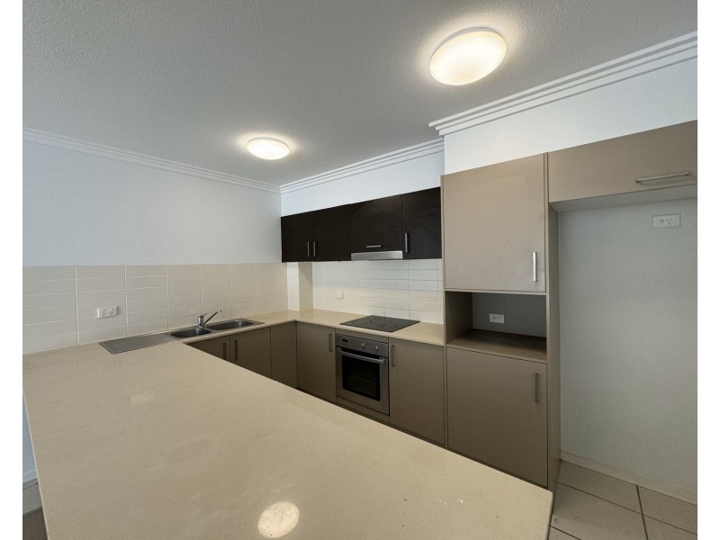 2/8 Proud Street, Labrador QLD 4215