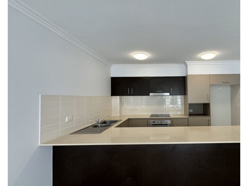 2/8 Proud Street, Labrador QLD 4215