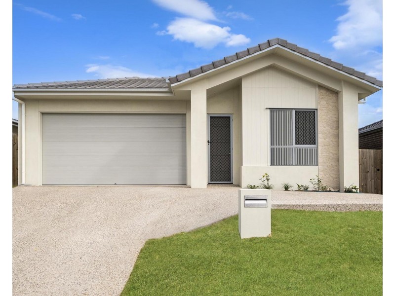 8 Seaford Street, Pimpama QLD 4209