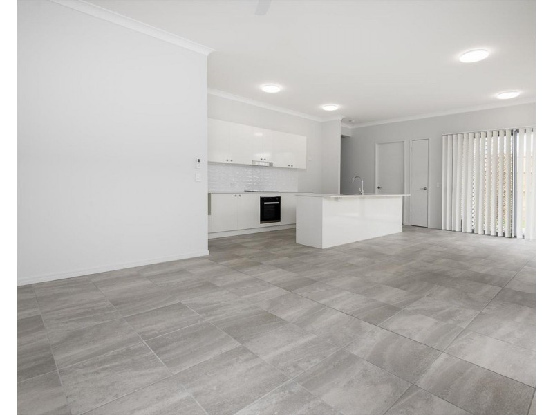 8 Seaford Street, Pimpama QLD 4209