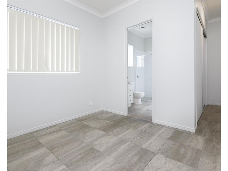 8 Seaford Street, Pimpama QLD 4209