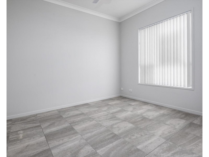 8 Seaford Street, Pimpama QLD 4209