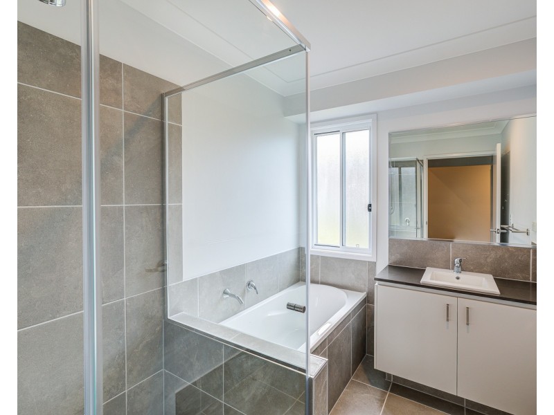 24 Mallow Court, Collingwood Park QLD 4301