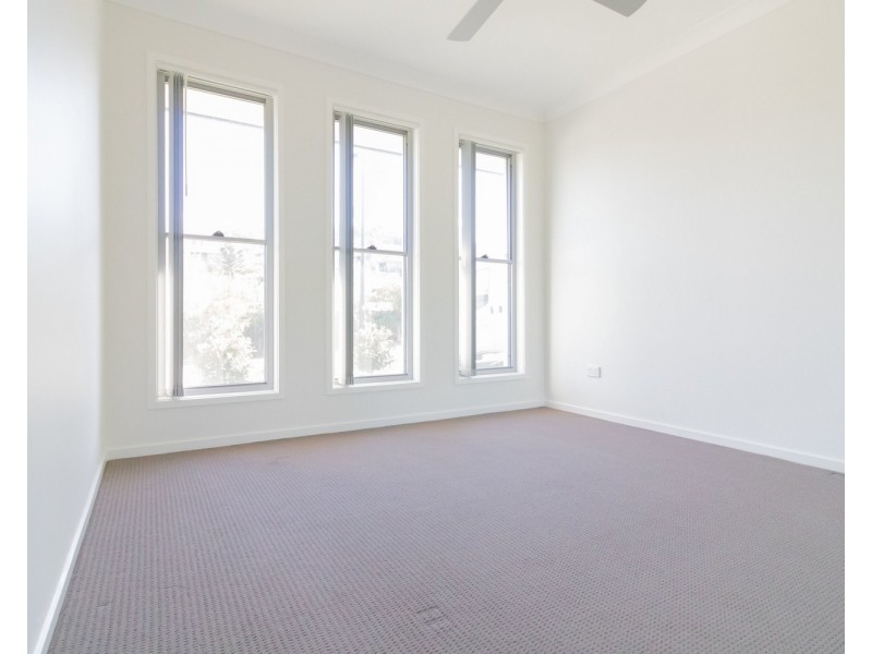 4 Daly Lane, Ormeau Hills QLD 4208