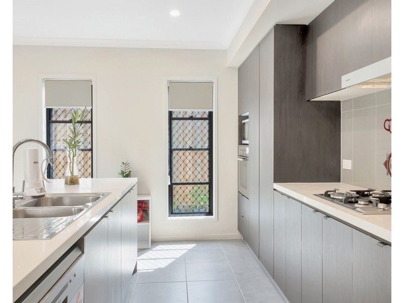 5 Caleana Court, Coomera QLD 4209