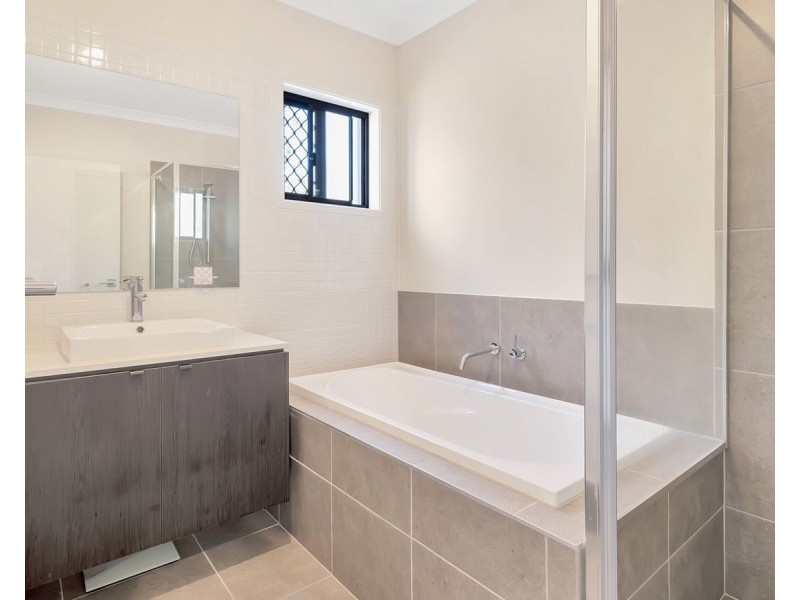 5 Caleana Court, Coomera QLD 4209