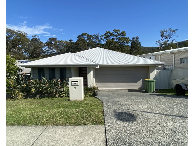 7 Wildflower Circuit, Upper Coomera QLD 4209