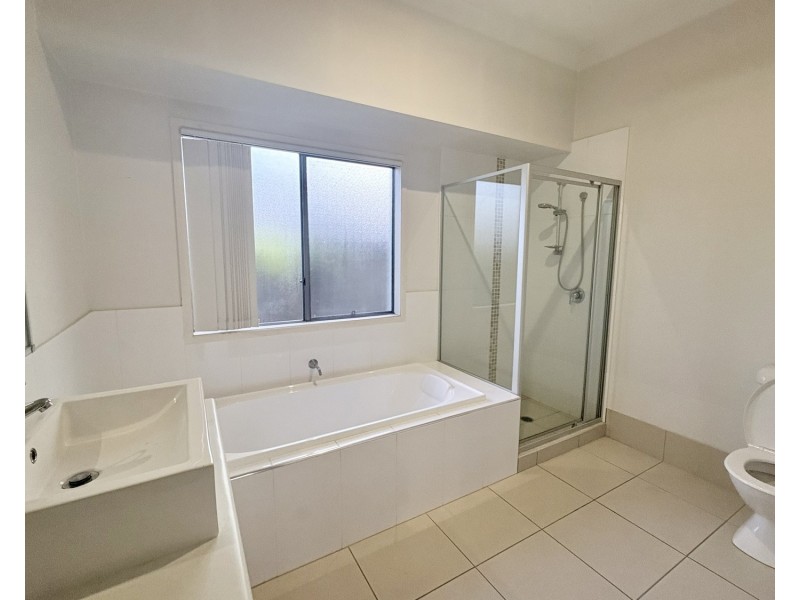 7 Wildflower Circuit, Upper Coomera QLD 4209