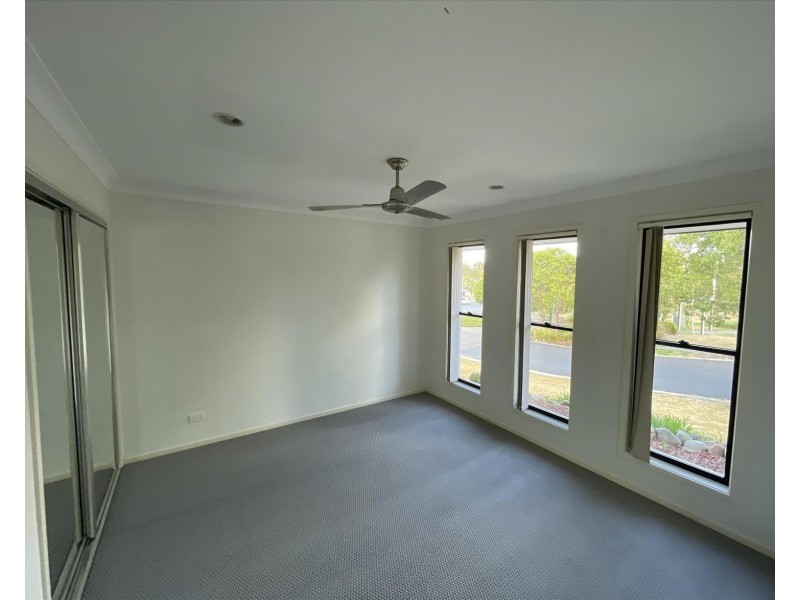 1 Willow Rise Drive, Waterford QLD 4133