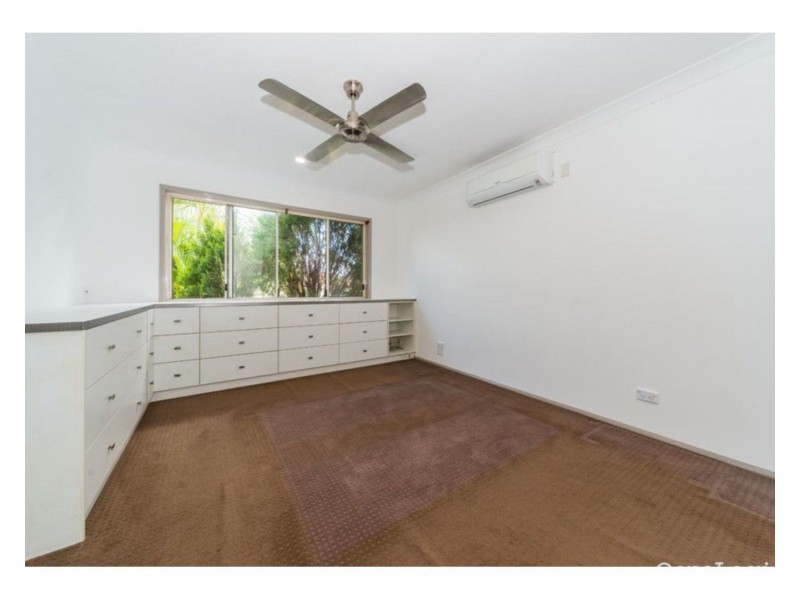 16 Pandora Crescent, Pacific Pines QLD 4211