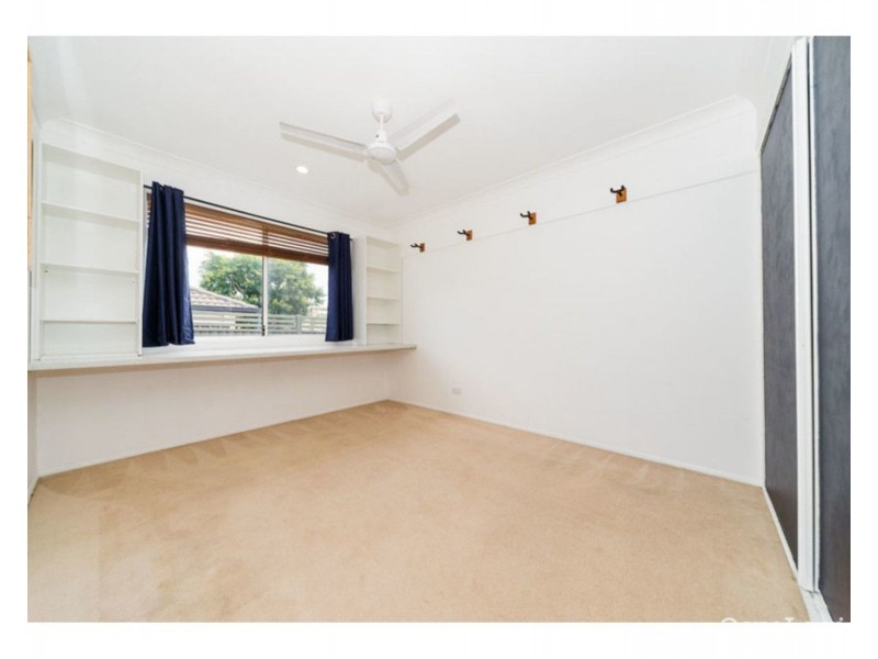 16 Pandora Crescent, Pacific Pines QLD 4211