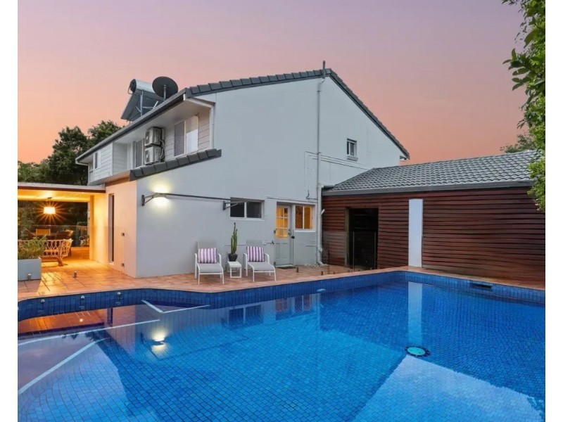 5 Pinnacle Court, Robina QLD 4226