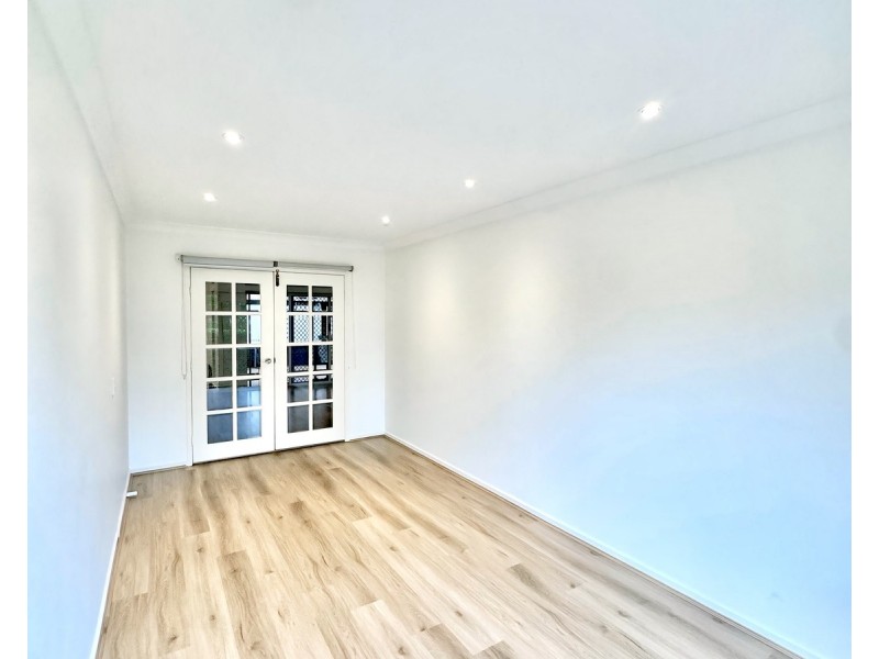 5 Pinnacle Court, Robina QLD 4226