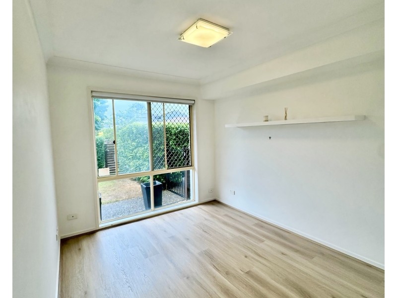 5 Pinnacle Court, Robina QLD 4226