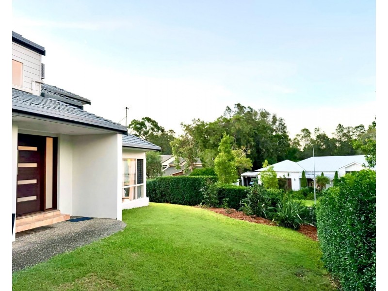 5 Pinnacle Court, Robina QLD 4226