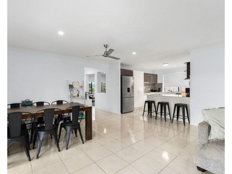 11 Phoebe Way, Gleneagle QLD 4285