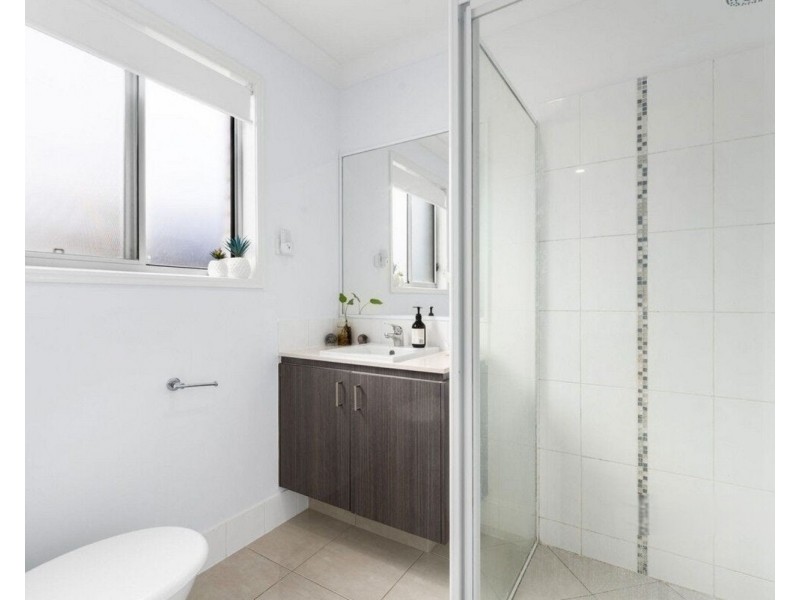 11 Phoebe Way, Gleneagle QLD 4285