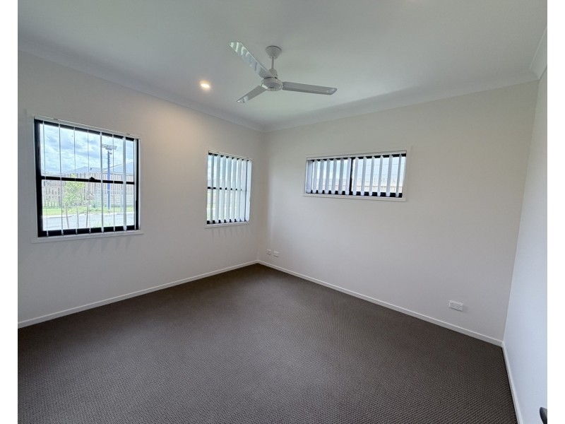 33 Soho Way, Logan Reserve QLD 4133