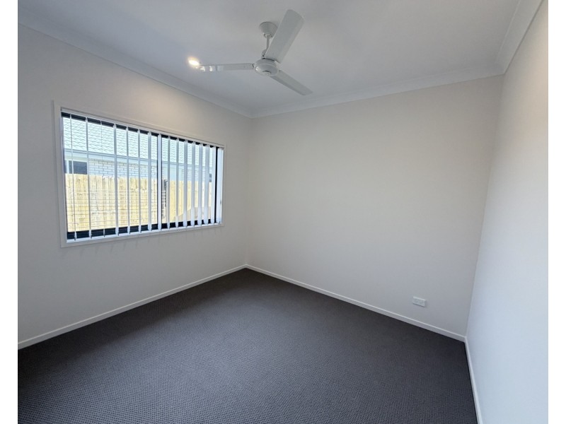 33 Soho Way, Logan Reserve QLD 4133