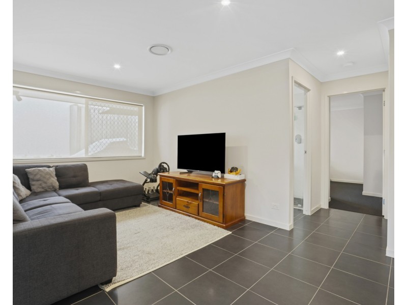 32 Longstaff Crescent, Pimpama QLD 4209