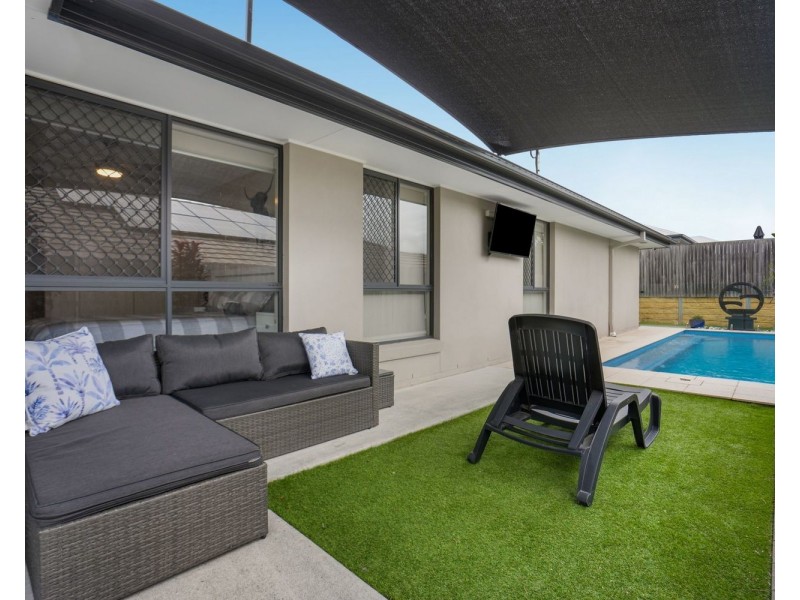 32 Longstaff Crescent, Pimpama QLD 4209