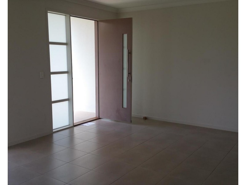 32 The Landings, Upper Coomera QLD 4209