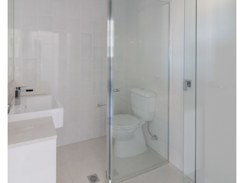 5/101 Pohlman Street, Southport QLD 4215