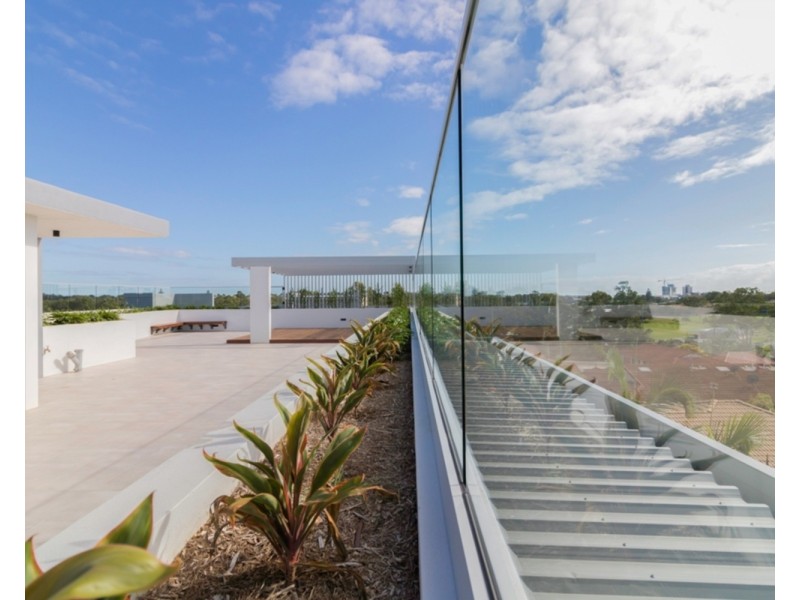 5/101 Pohlman Street, Southport QLD 4215