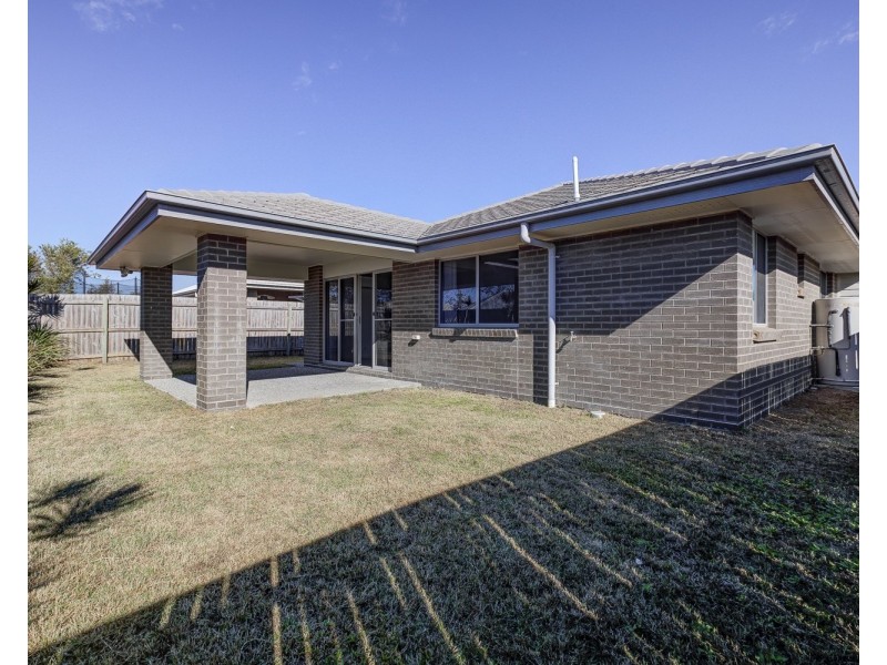 37 Dixon Drive, Pimpama QLD 4209