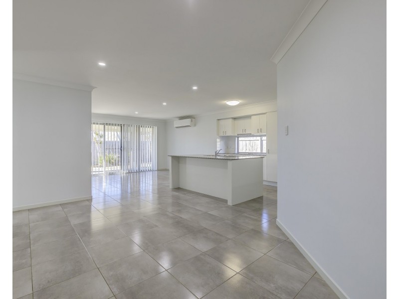 37 Dixon Drive, Pimpama QLD 4209