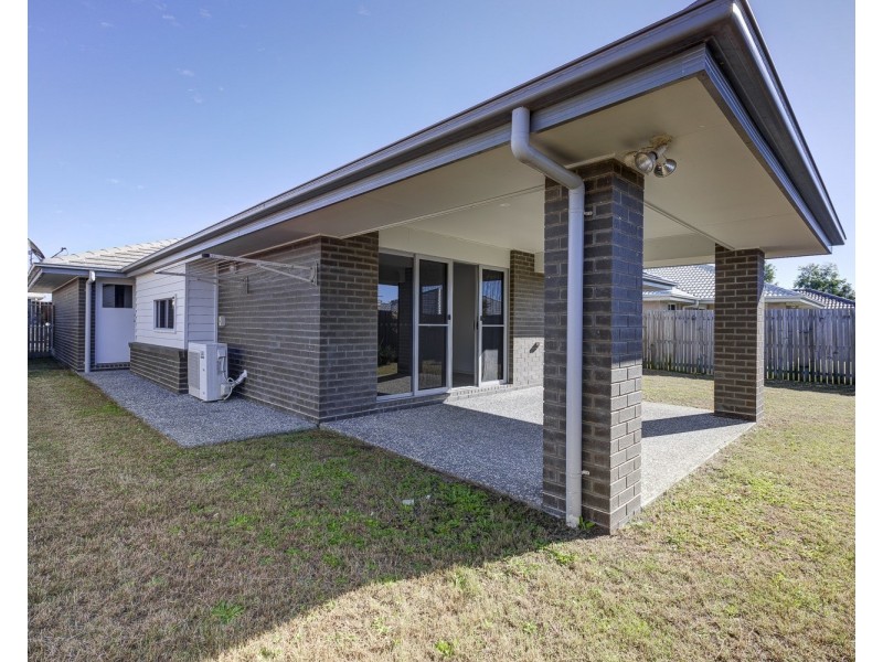 37 Dixon Drive, Pimpama QLD 4209