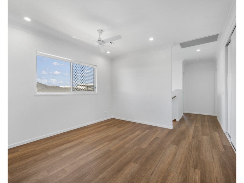 14 Seaberry Vista, Redland Bay QLD 4165