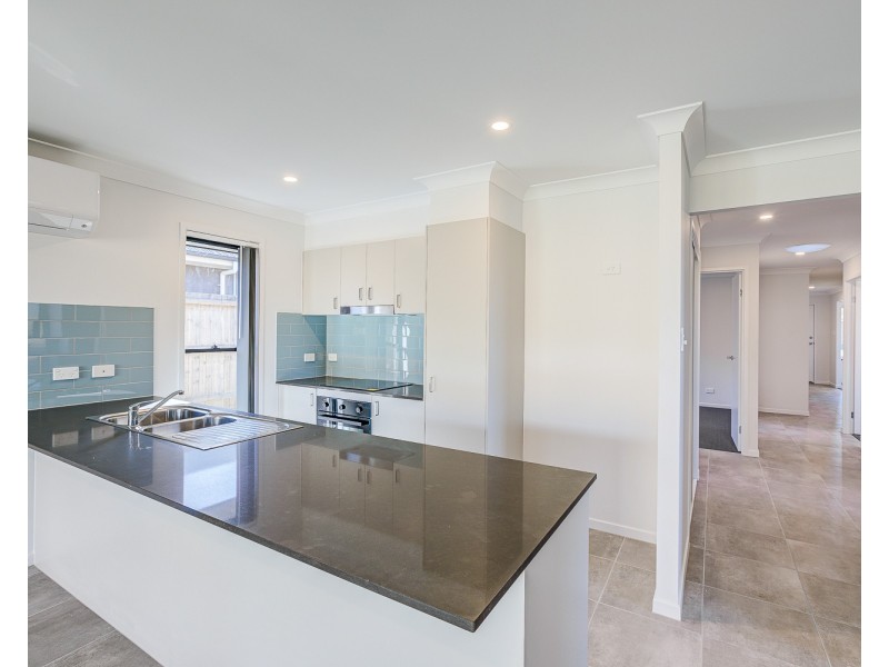 7 Eileen Court, Logan Reserve QLD 4133