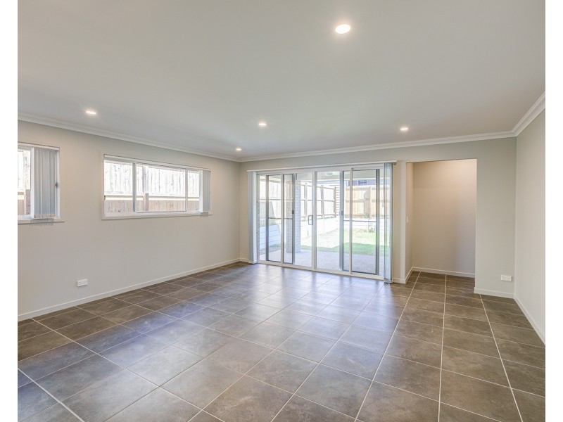 17 Graham Circuit, Logan Reserve QLD 4133