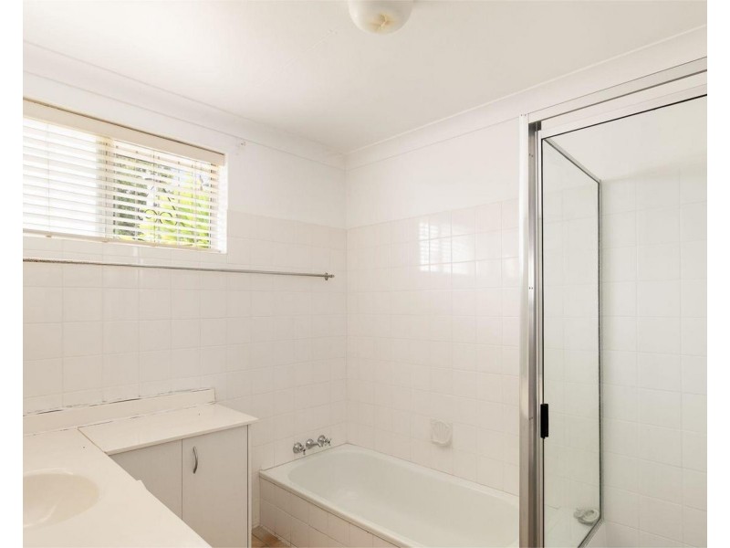 12 Seventh Avenue, Windsor QLD 4030