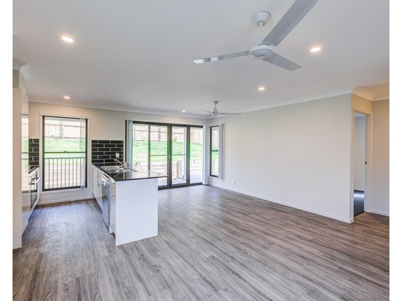 18 Mallow Court, Collingwood Park QLD 4301