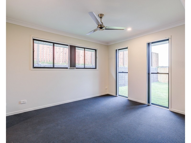 24 Heath Terrace, Park Ridge QLD 4125