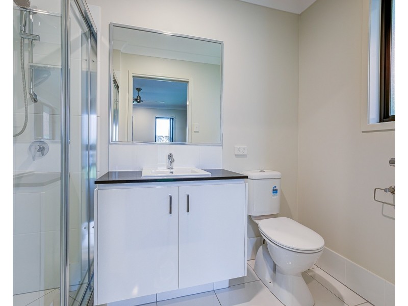 24 Heath Terrace, Park Ridge QLD 4125