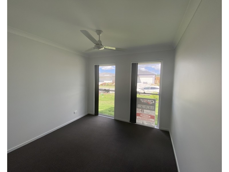 8 Roupell Street, Logan Reserve QLD 4133