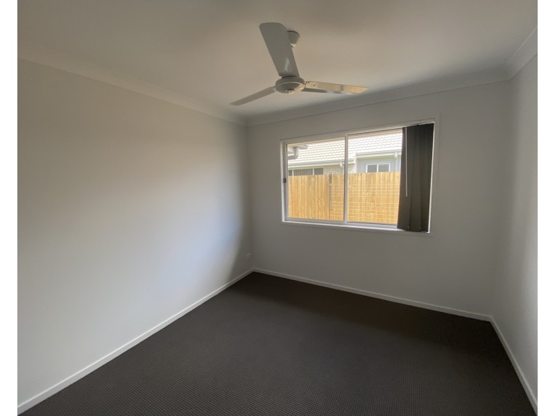 8 Roupell Street, Logan Reserve QLD 4133