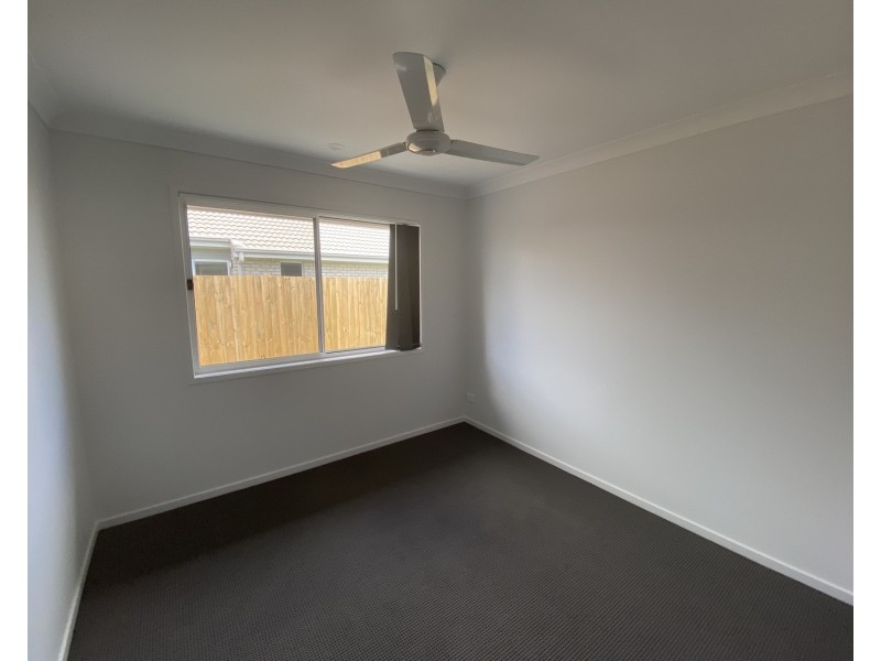 8 Roupell Street, Logan Reserve QLD 4133