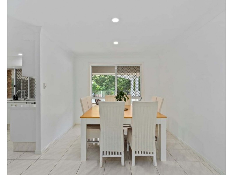 19 Rebbechi Court, Parkwood QLD 4214