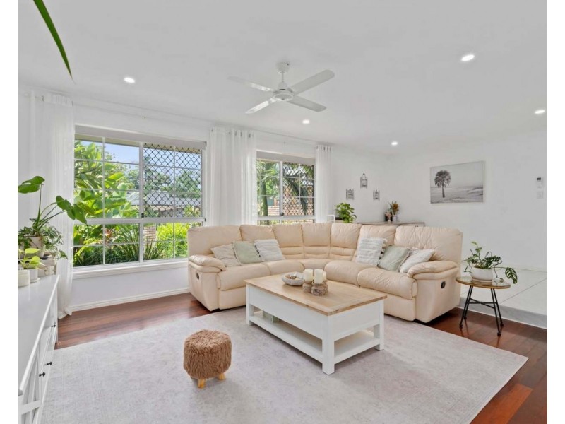 19 Rebbechi Court, Parkwood QLD 4214