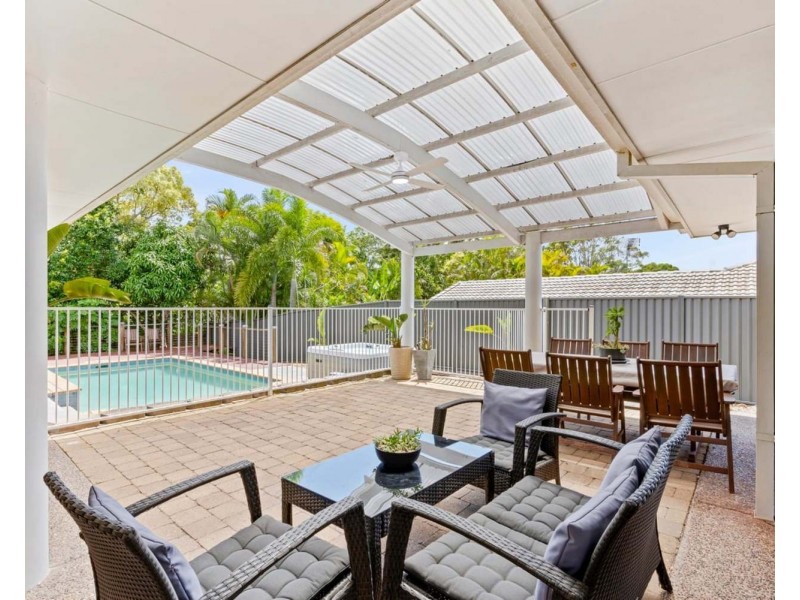 19 Rebbechi Court, Parkwood QLD 4214